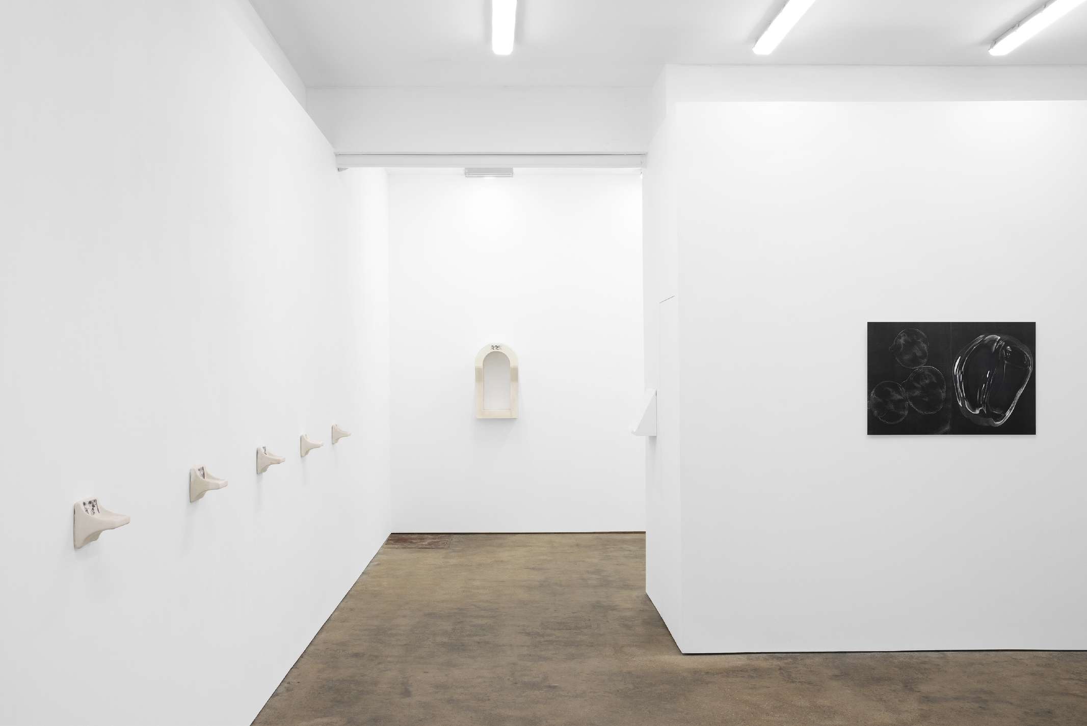Installation view of Hungry Heart, Darya Diamond's exhibition with Hanna Stiegler at Piloto Pardo, London, 2022.