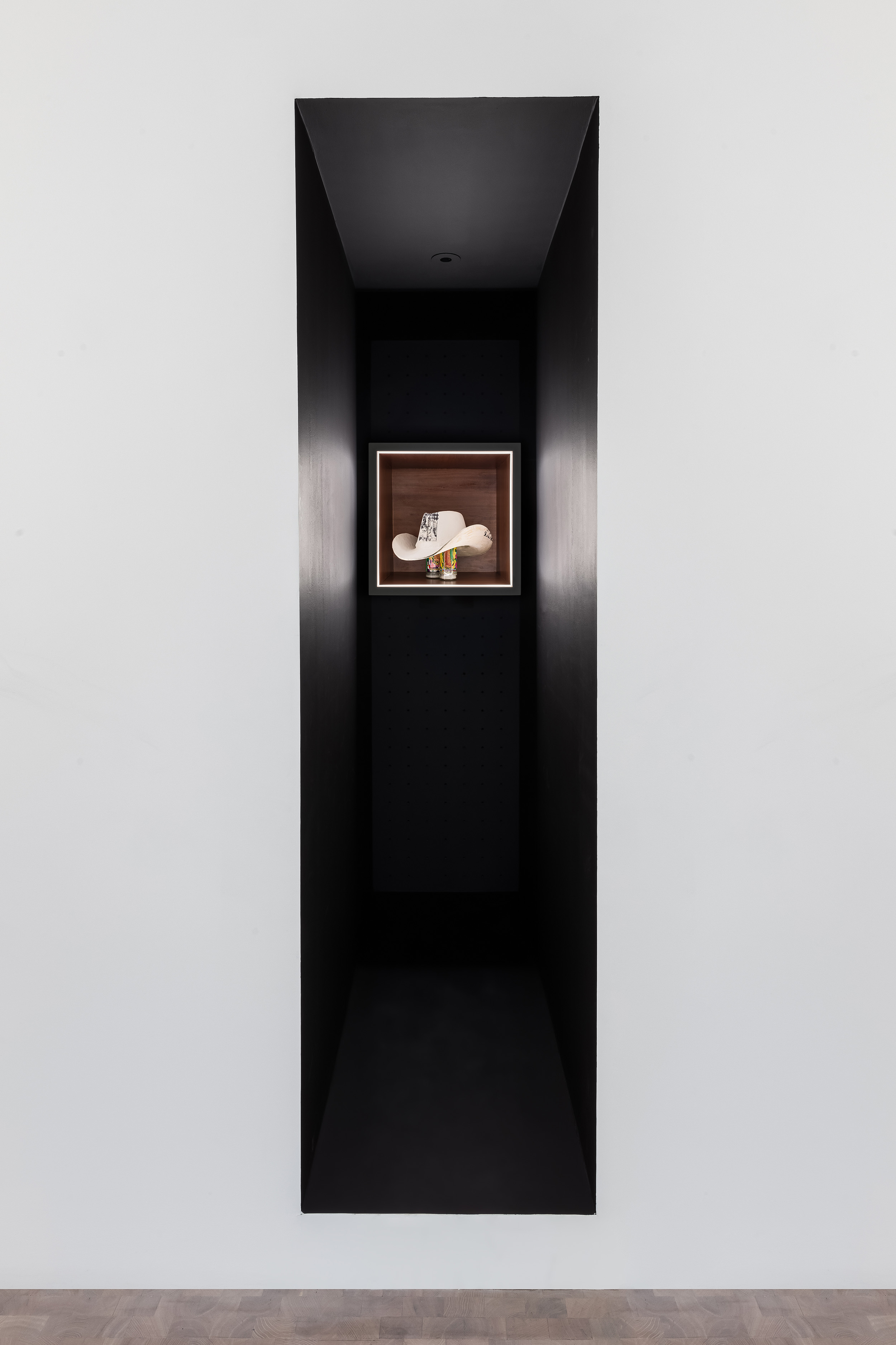 Installation view of Pretend You Are an American Cowgirl and You Love Me, Darya Diamond's 2024 exhibition at Pippy Houldsworth Gallery, London.